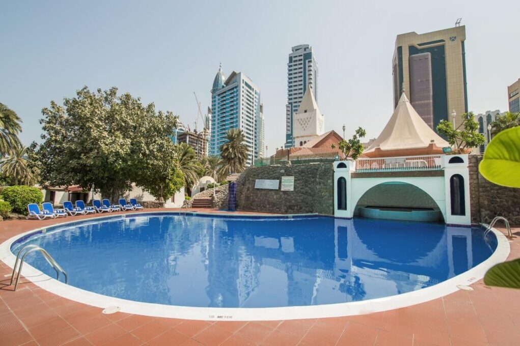 منتجعات الشارقة مع مسبح خاص