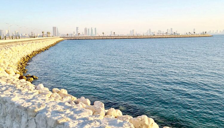 شاطئ البسيتين البحرين من أجمل شواطئ البحرين العائلية
