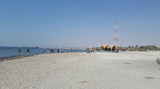 شاطئ كرباباد البحرين من اكبر شواطئ البحرين للعوائل