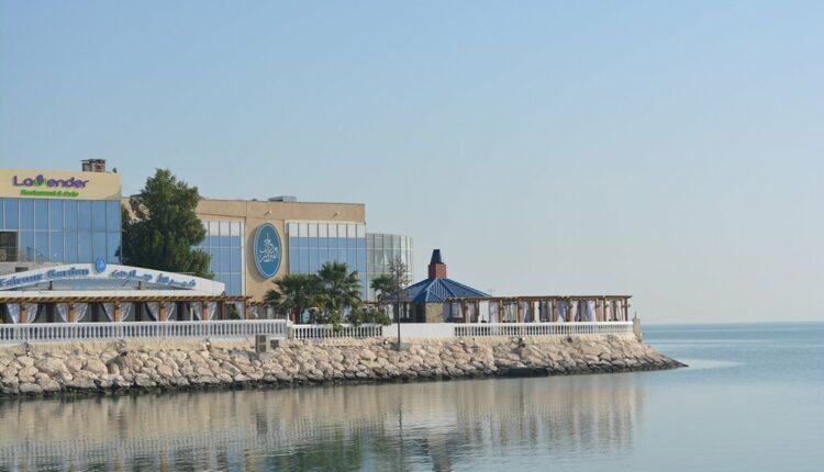فيروز جاردن الخبر من اشهر مطاعم الخبر على البحر
