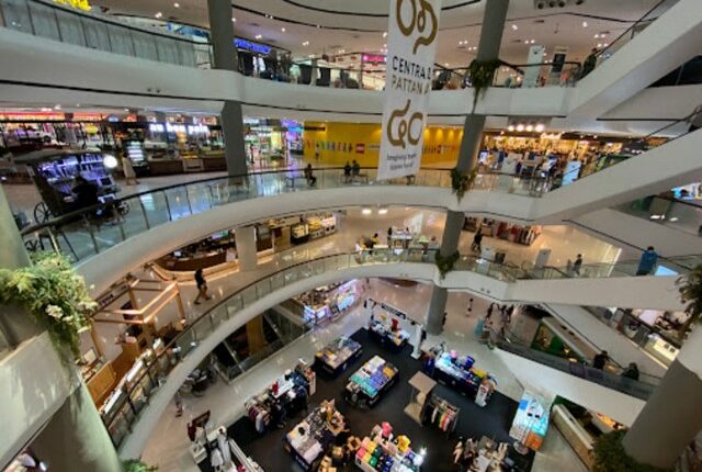 مول سنترال بلازا بينكلاو بانكوك من افضل مولات بانكوك
