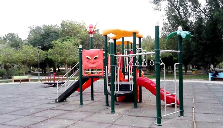 حديقة الفنطاس في الكويت من أجمل حدائق الكويت، يوجد بها شيء للجميع، بما في ذلك الأطفال، حيث تضم الحديقة ملعب يوفر للأطفال الكثير من المرح