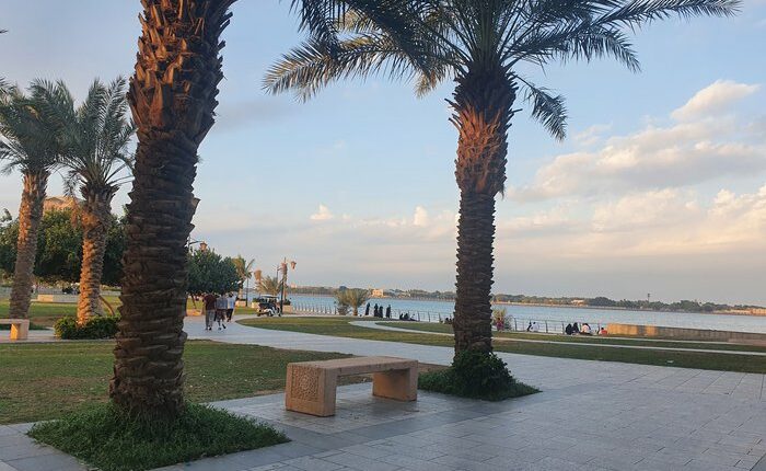 حديقة الكورنيش الاوسط من أبرز حدائق جده
