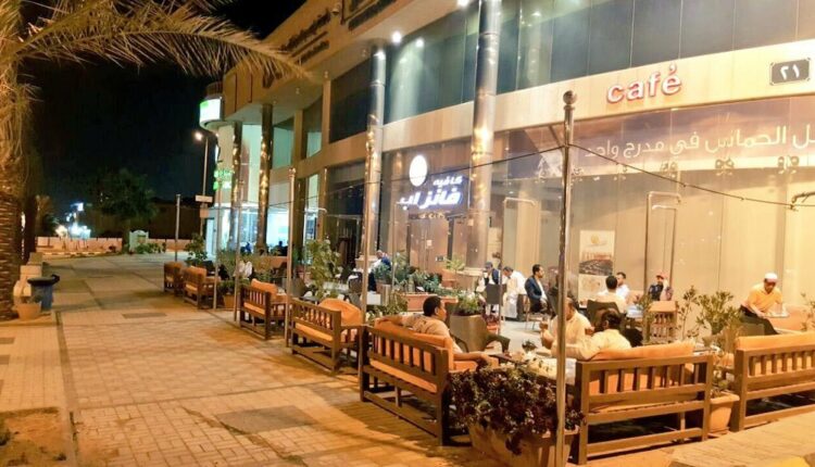 إن ريشيو كافيه يعد أروع كافيهات جدة الكورنيش.