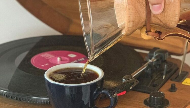 هو أحد أروع كافيهات التحلية جدة فهو يقع على طريق الأمير سلطان في المدينة.