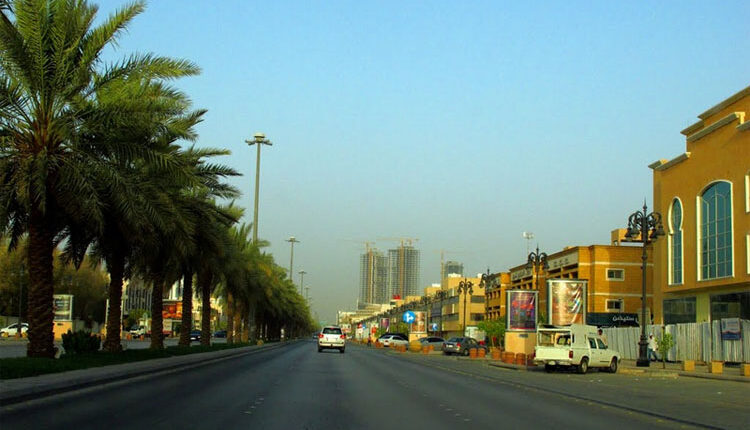 شارع التحلية أفضل اماكن تمشيه في جده