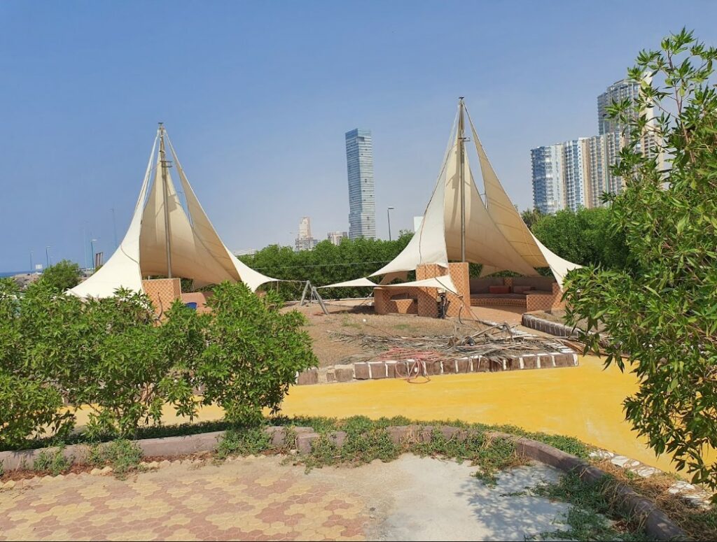 جزيرة الشراع جدة 