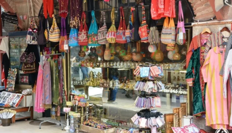 سوق الجمعة إسطنبول