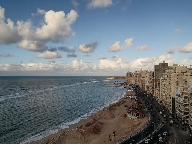 شاطئ ميامي الإسكندرية