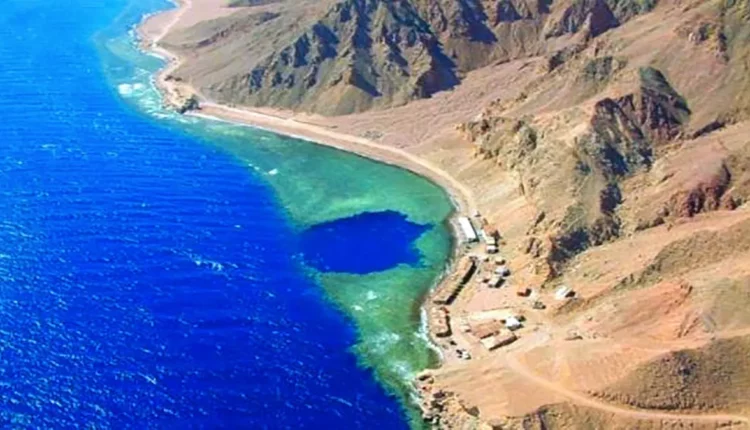 منطقة البلو هول دهب أحد أشهر مزارات دهب 