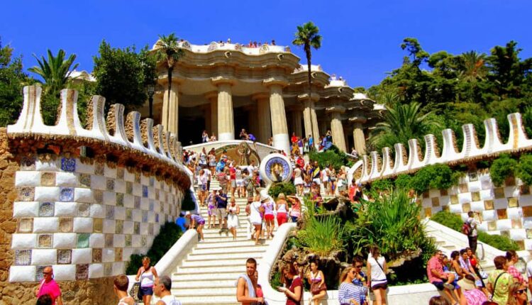 تعرف حديقة جويل برشلونة من اجمل معالم سياحية في برشلونة