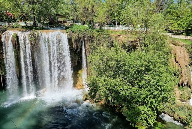شلالات دودين من أفضل محطات السياحة الصيفية أنطاليا