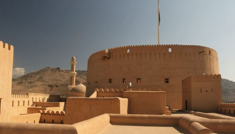 قلعة وسوق نزوى التاريخي مسقط