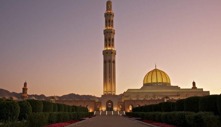 من اروع معالم سياحية في سلطنة عمان مسجد الشيخ العفيف