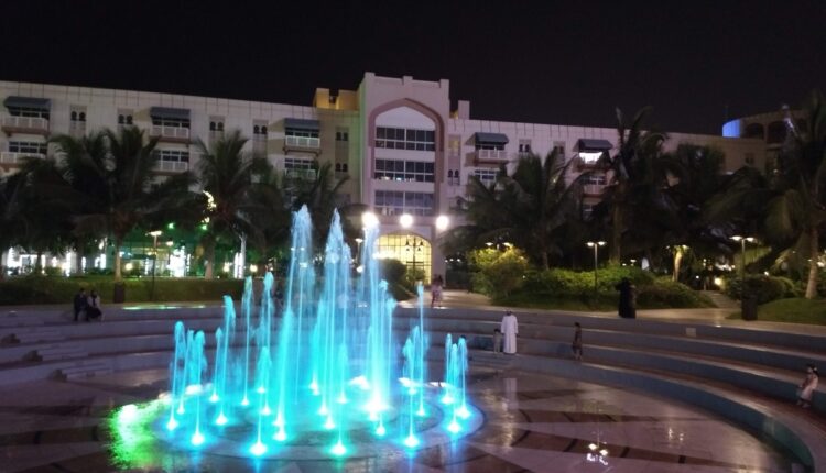 صلالة جاردنز مول يعد من افضل مولات في صلالة