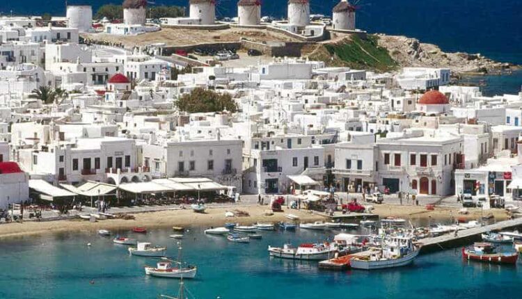 المدينة القديمة في رودس من أماكن السياحة في رودس التراثية