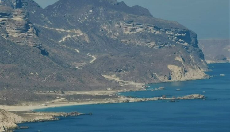صلالة عمان سياحة، شاطئ الفزايح صلالة