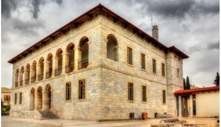 متحف هيلينيك موتور أثينا هو مكان سياحي في أثينا