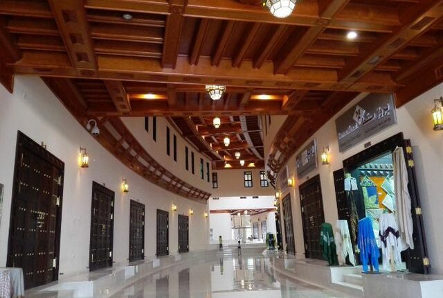 يصنف سوق صحار القديم من ضمن أشهر اماكن سياحية في صحار