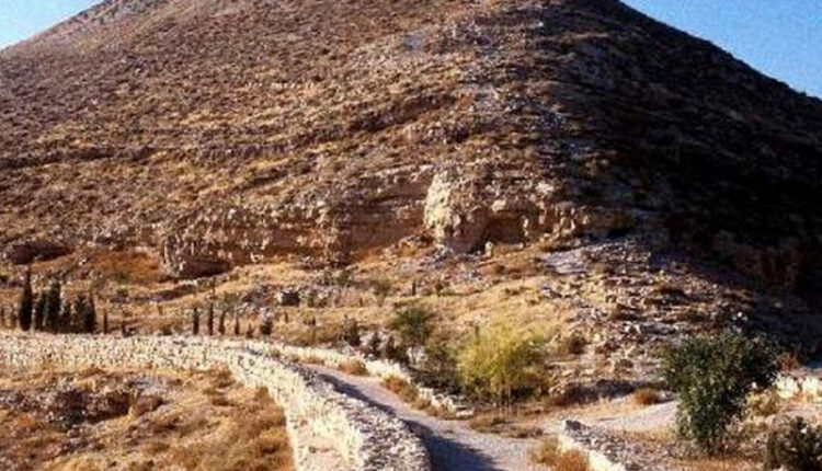 جبل نيبو الأردن من أجمل مناطق الأردن
