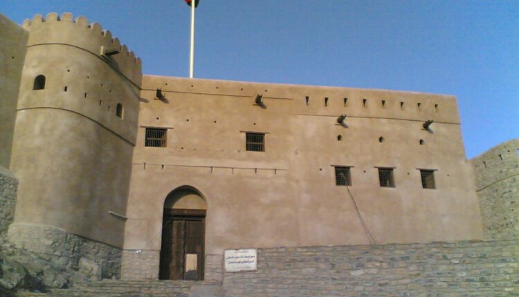 حصن سمائل مسقط من أفضل أهم معالم مسقط