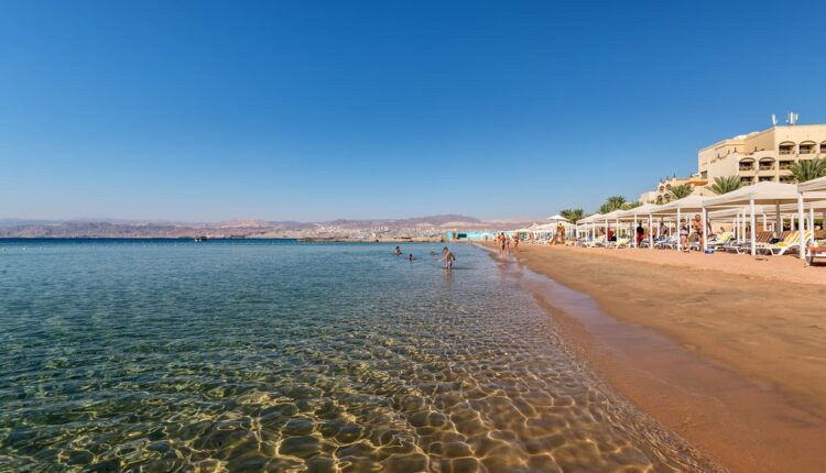 شاطئ المارينا الأردن يعد أفضل دليل السياحة في الأردن