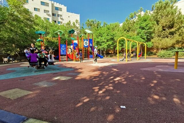 حديقة بنك الإسكان عبدون عمان الاردن