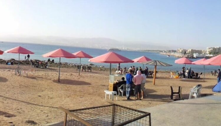 شاطئ الغندور العقبة أجمل شاطئ في العقبة من حيث الهدوء والاسترخاء