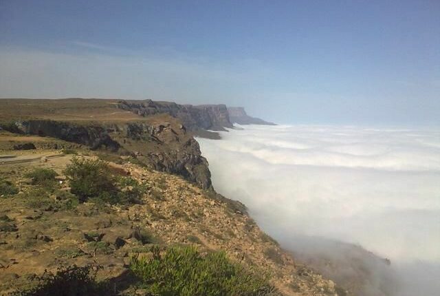 يعتبر جبل سمحان صلالة من أفضل أماكن حلوة في صلالة
