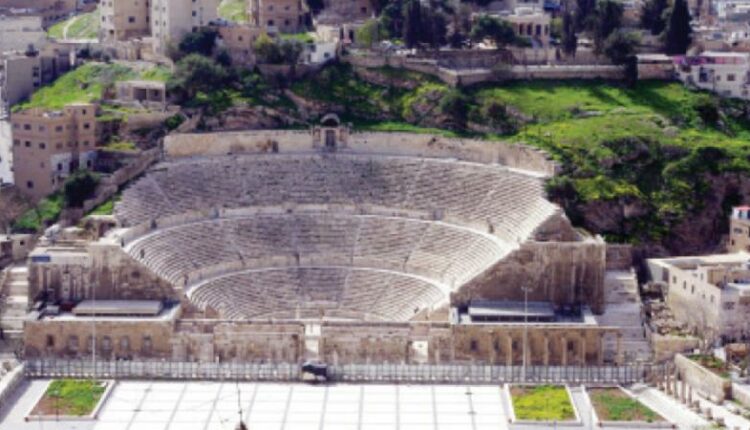 أقدم معالم في عمّان السياحية المدرج الروماني عمان