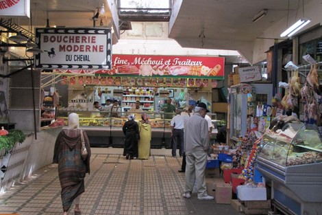 يعرف سوق الصباغين المغرب بأنه من أبرز وأشهر أسواق المغرب الشعبية