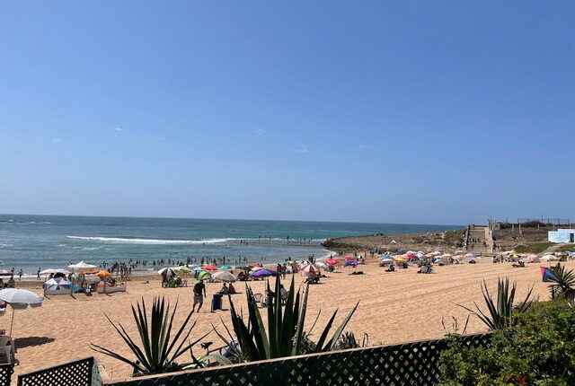 شاطئ الرمال الذهبية المغرب