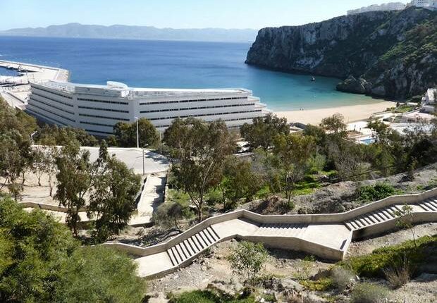 شاطئ كيمادو بالحسيمة هو أحسن شاطئ سياحي في المغرب
